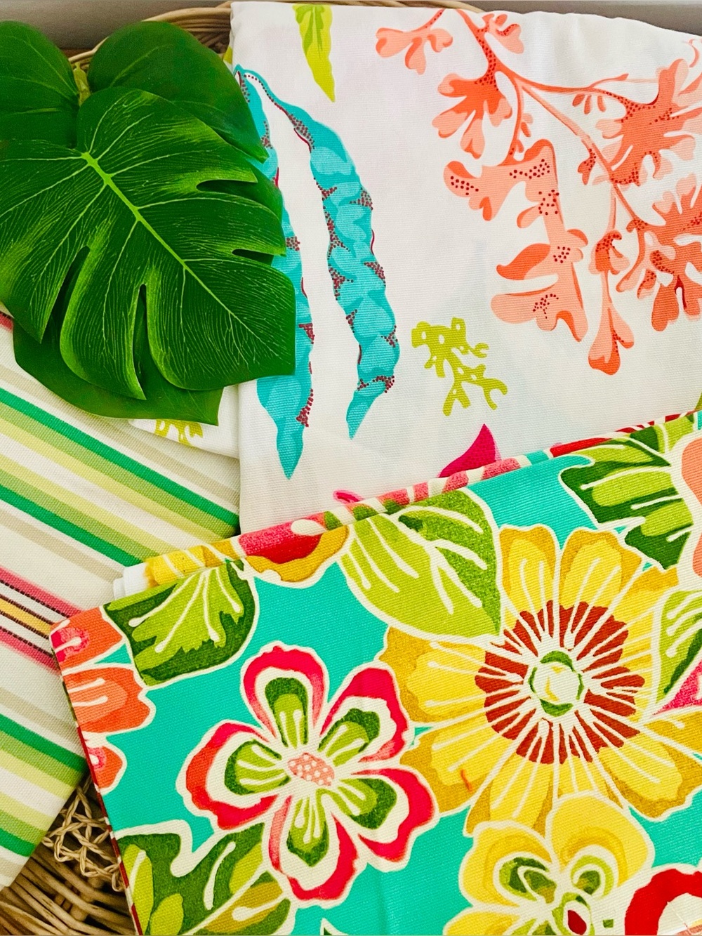 Waverly Inspirations 100% Duck Cotton Printed Fabric Tropical, Ocean, Stripe New - Picture 4 of 16